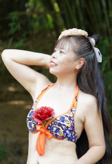 户外熟女比基尼与山水的完美交织太迷人了[10P]